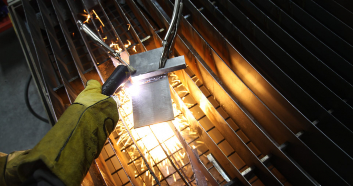 Schweißvorgang von Oben